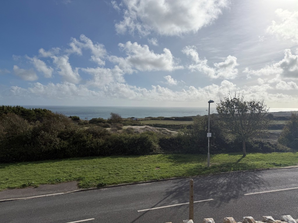 Lot: 172 - DETACHED HOUSE WITH STUNNING VIEWS - View from the third bedroom